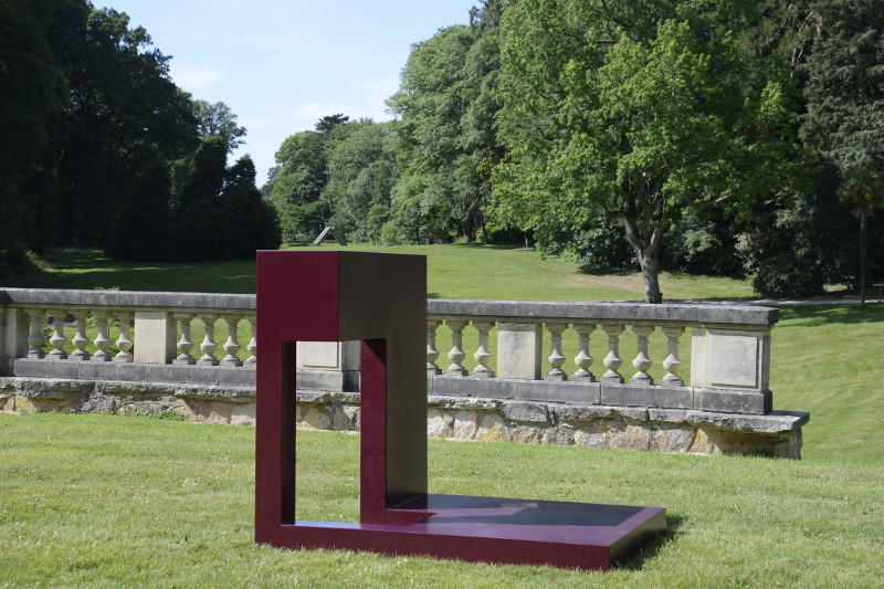 Paysages contemporains : Jean-Gabriel Coignet, Ana 2.108.1210.F.D.D, 2001, acier métallisé, peinture polyuréthane, Don de Florence et Daniel Guerlain en 2014, Coll. Département du Morbihan - Photo Kerguéhennec